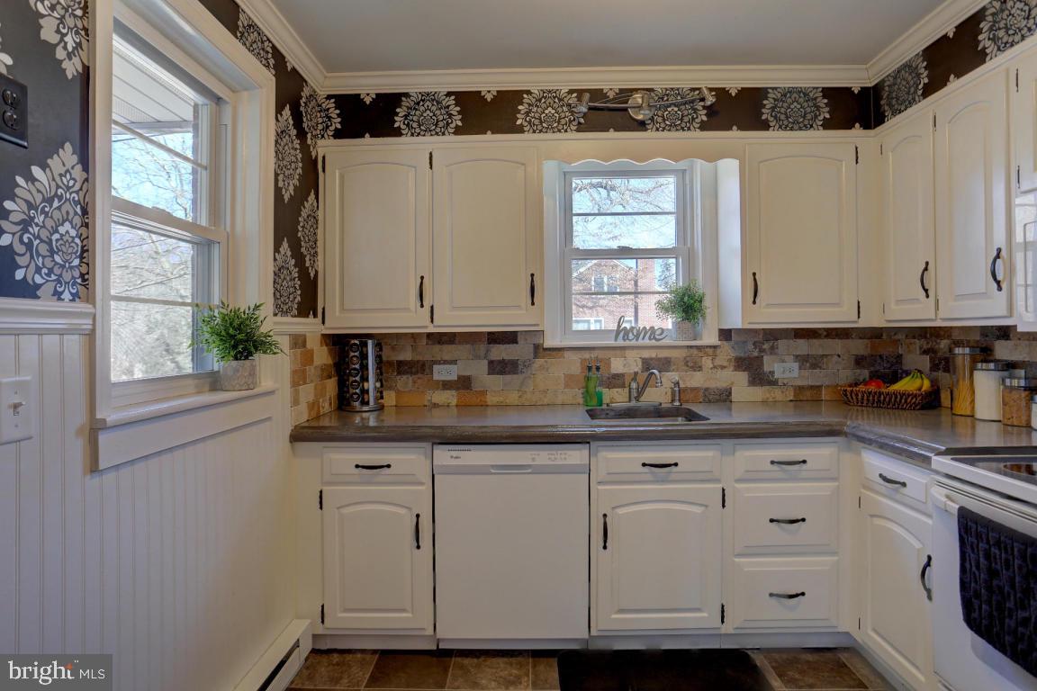 201 Jefferson Road Reinholds, PA 17569 - Photo 9 of 35 Gallery Image 9