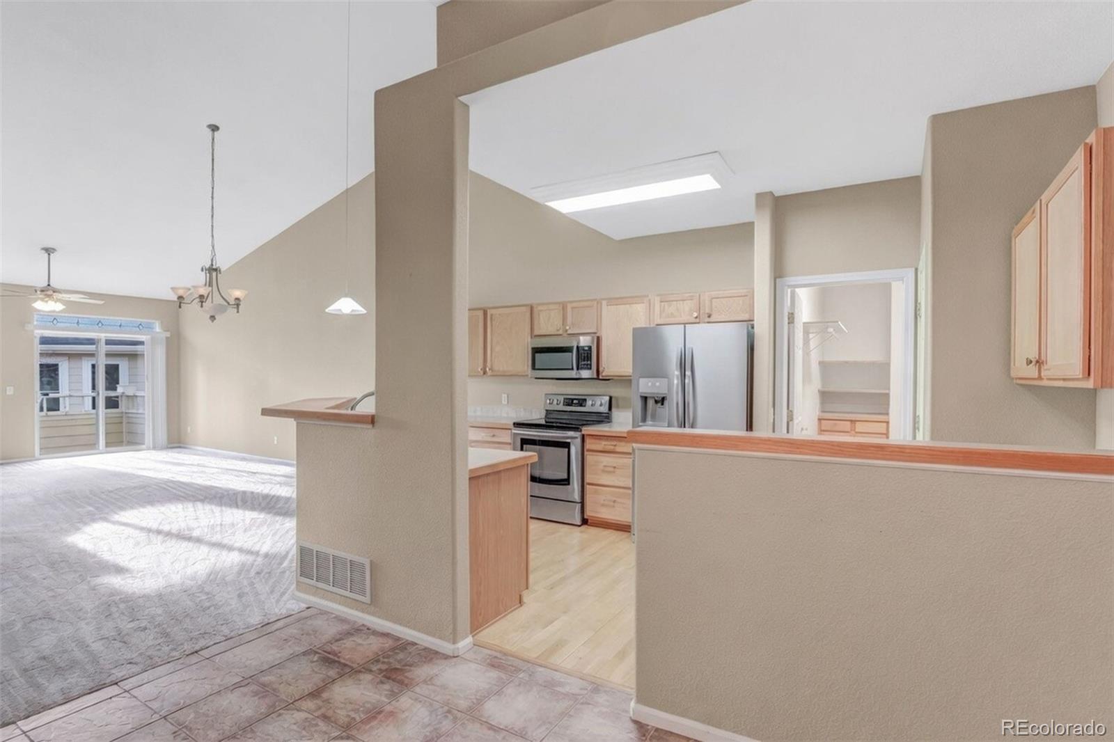 6656 South Reed Way, Unit B Littleton, CO 80123 - Photo 5 of 31 Gallery Image 5