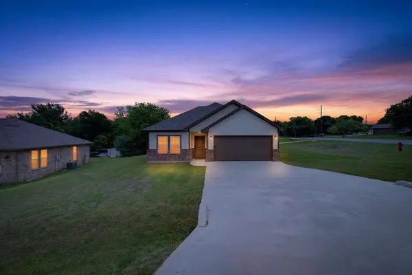 $339,000 | 1311 East Apache Trail, Granbury, TX 76048