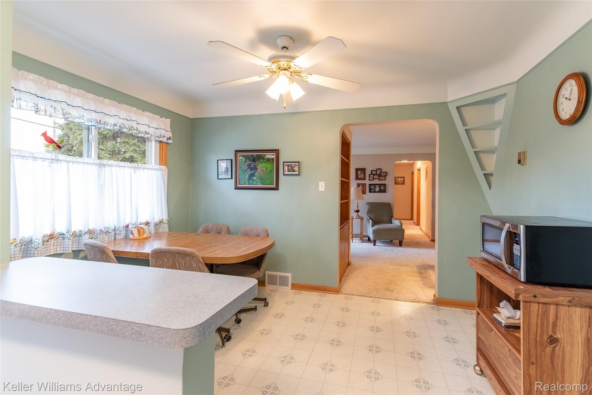 11099 Levan Road Livonia, MI 48150 - Photo 11 of 41 DSC_0805-Edit.jpg