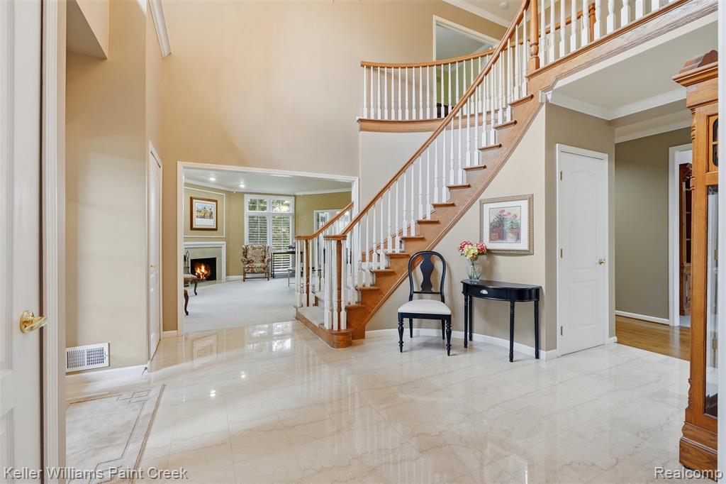 2784 Murfield Court Rochester, MI 48306 - Photo 4 of 52