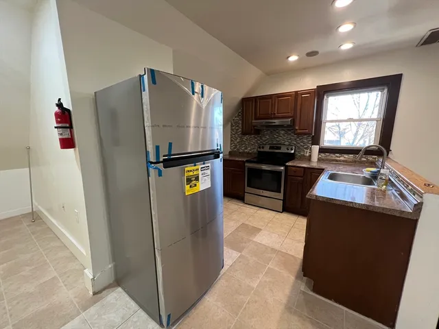 $2,800 | 45 Henry Avenue, Unit 3, Lynn, MA 01902