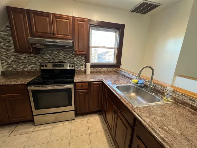 $2,800 | 45 Henry Avenue, Unit 3, Lynn, MA 01902