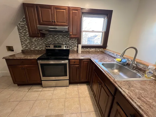 $2,800 | 45 Henry Avenue, Unit 3, Lynn, MA 01902