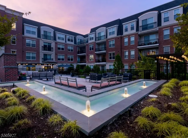 $6,195 | 30 Court Street, Unit 58, Morristown, NJ 07960