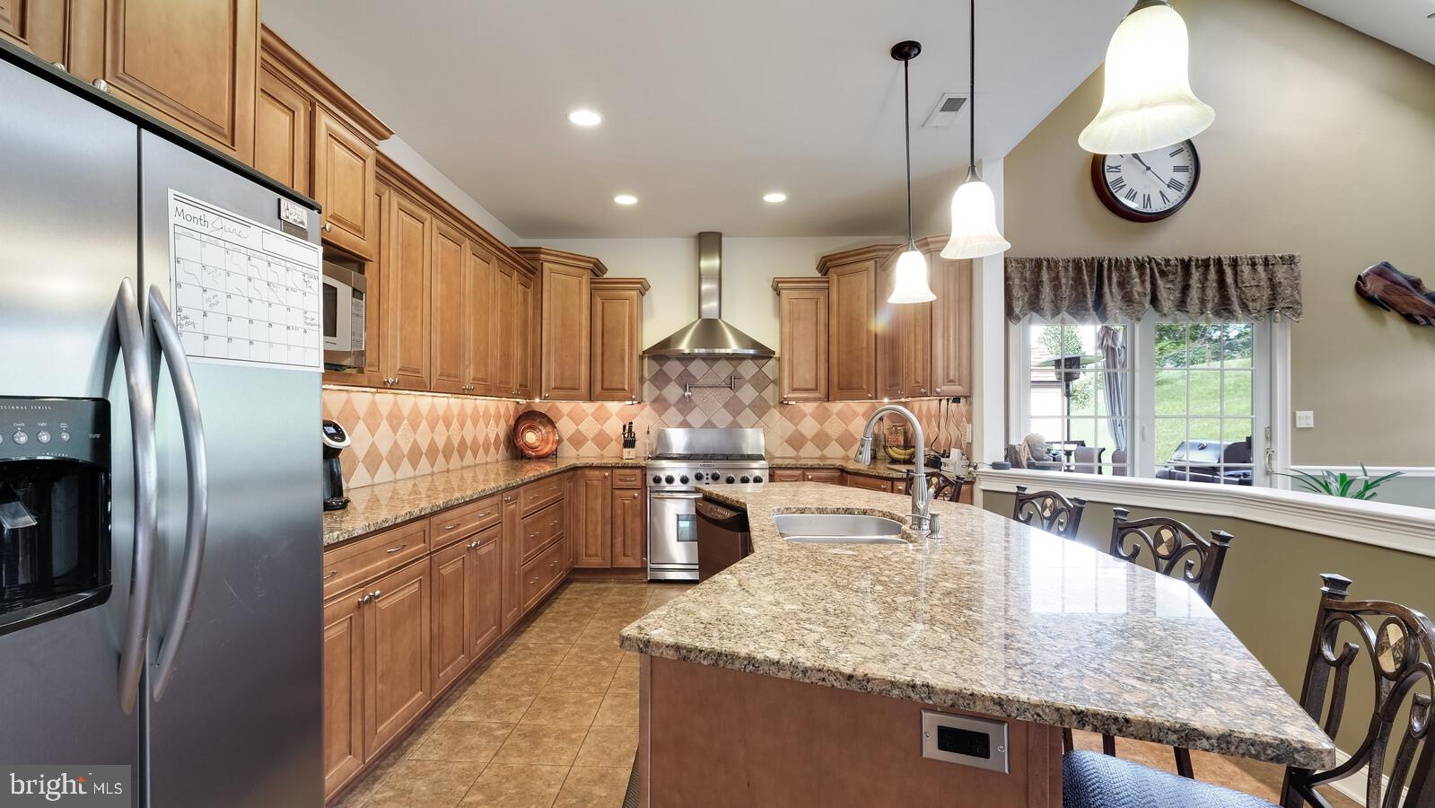 11 Camellia Road Levittown, PA 19057 - Photo 11 of 45 Beautiful Kitchen