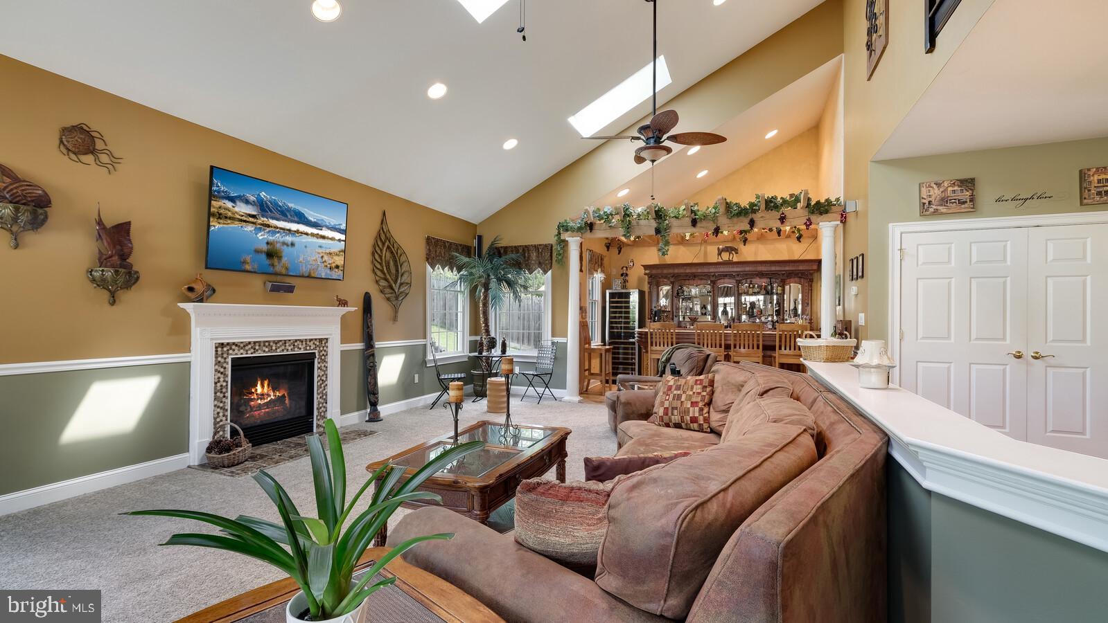 11 Camellia Road Levittown, PA 19057 - Photo 16 of 45 Family Room