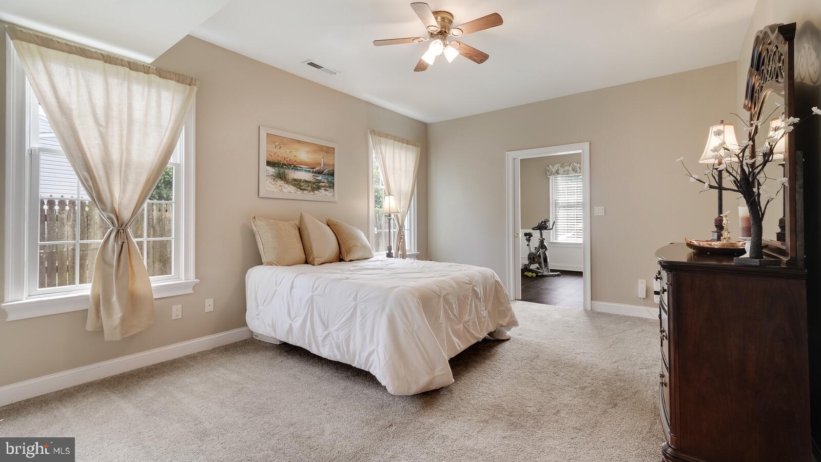 11 Camellia Road Levittown, PA 19057 - Photo 20 of 45 In Law Suite