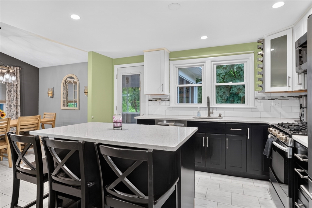 11 Geraldine Road Framingham, MA 01701 - Photo 12 of 30