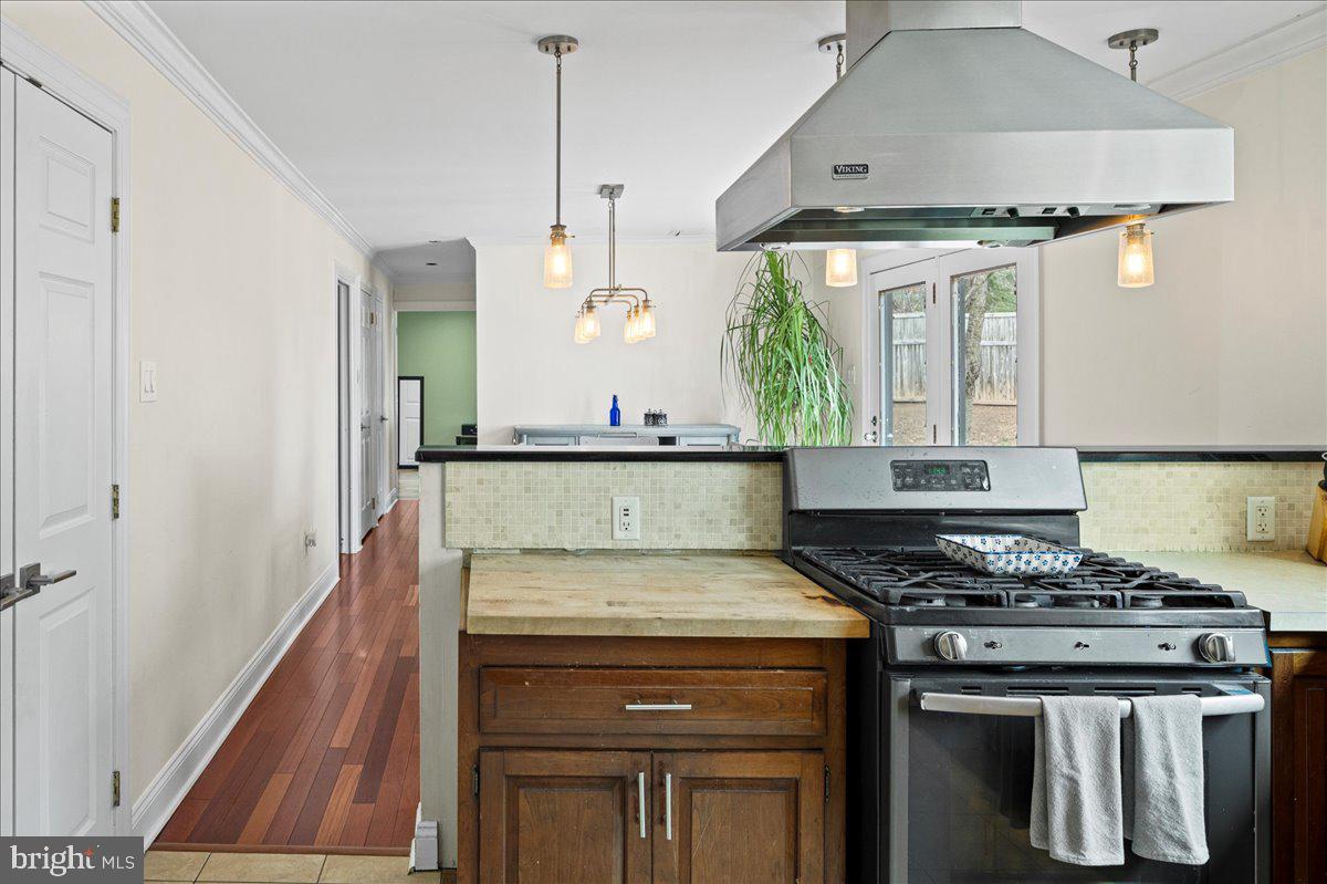 2983 Durham Road Doylestown, PA 18902 - Photo 13 of 44 main level eating