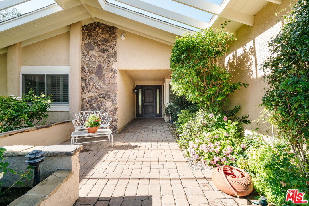 17835 Lemarsh Street Northridge, CA 91325 - Photo 6 of 41