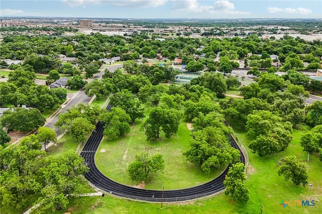 a picture of a wall with white wall painting