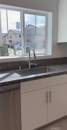 $1,100 | 7440 Fig Grv Lane, Riverside, CA 92507