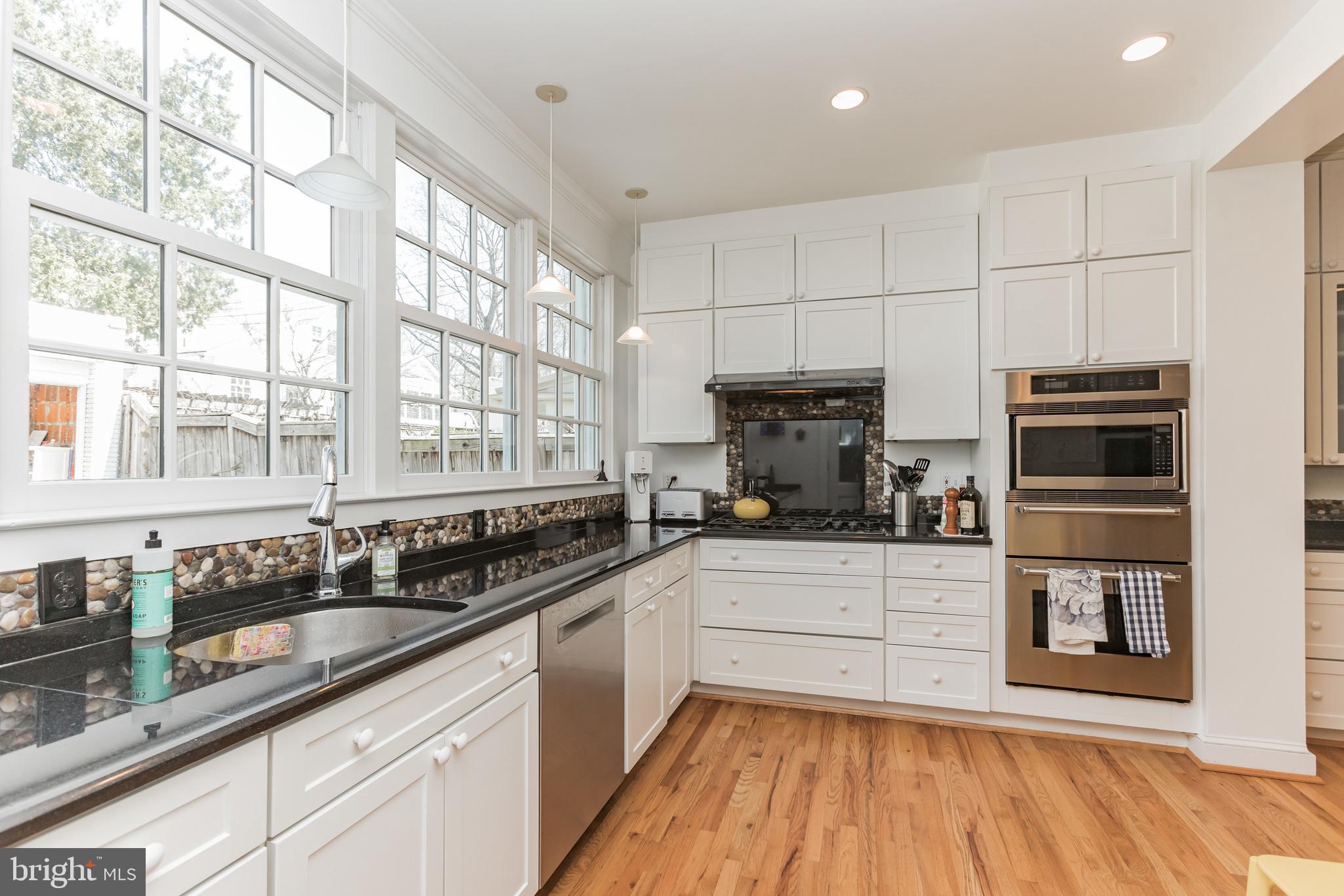 3305 Woodley Road Northwest Washington, DC 20008 - Photo 12 of 49