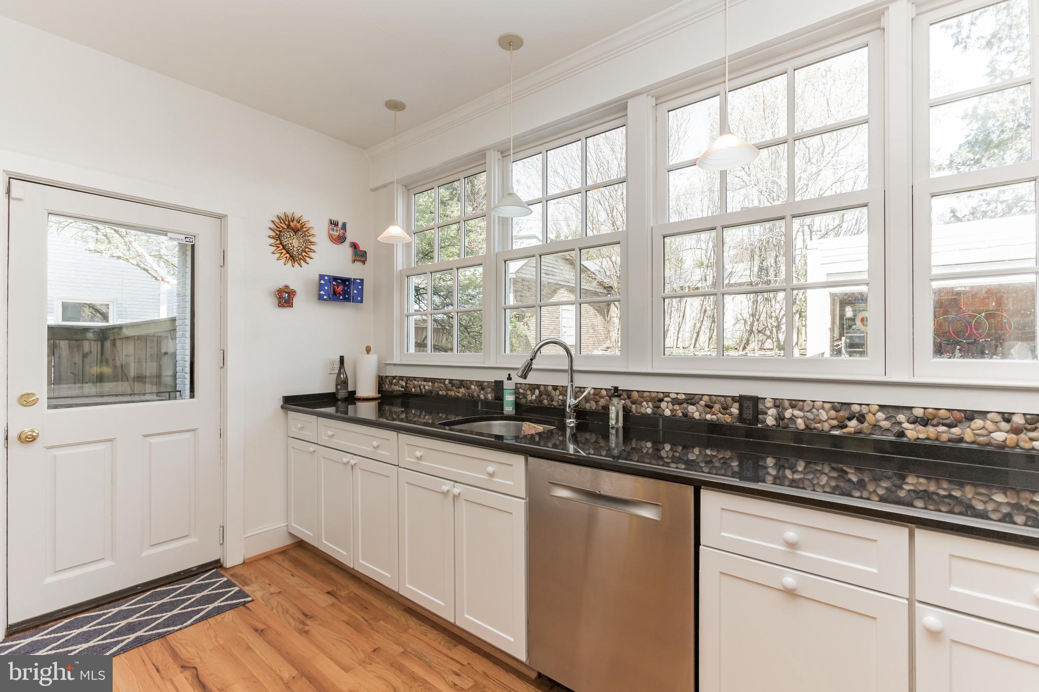 3305 Woodley Road Northwest Washington, DC 20008 - Photo 13 of 49