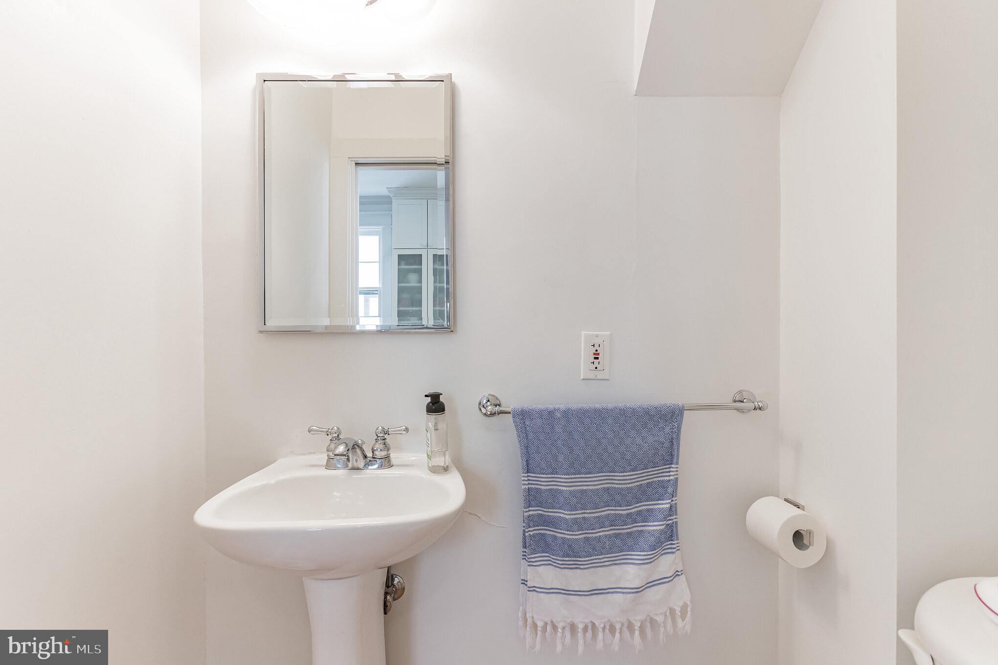 3305 Woodley Road Northwest Washington, DC 20008 - Photo 14 of 49