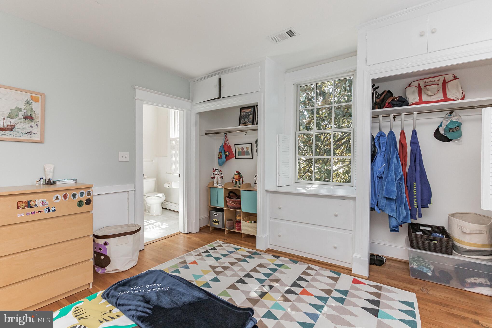 3305 Woodley Road Northwest Washington, DC 20008 - Photo 19 of 49