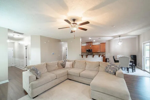 $2,150 | 2 Brentview Drive, Phenix City, AL 36869