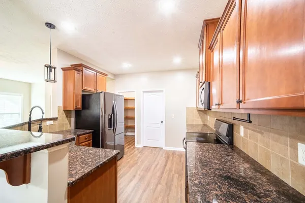 $2,150 | 2 Brentview Drive, Phenix City, AL 36869