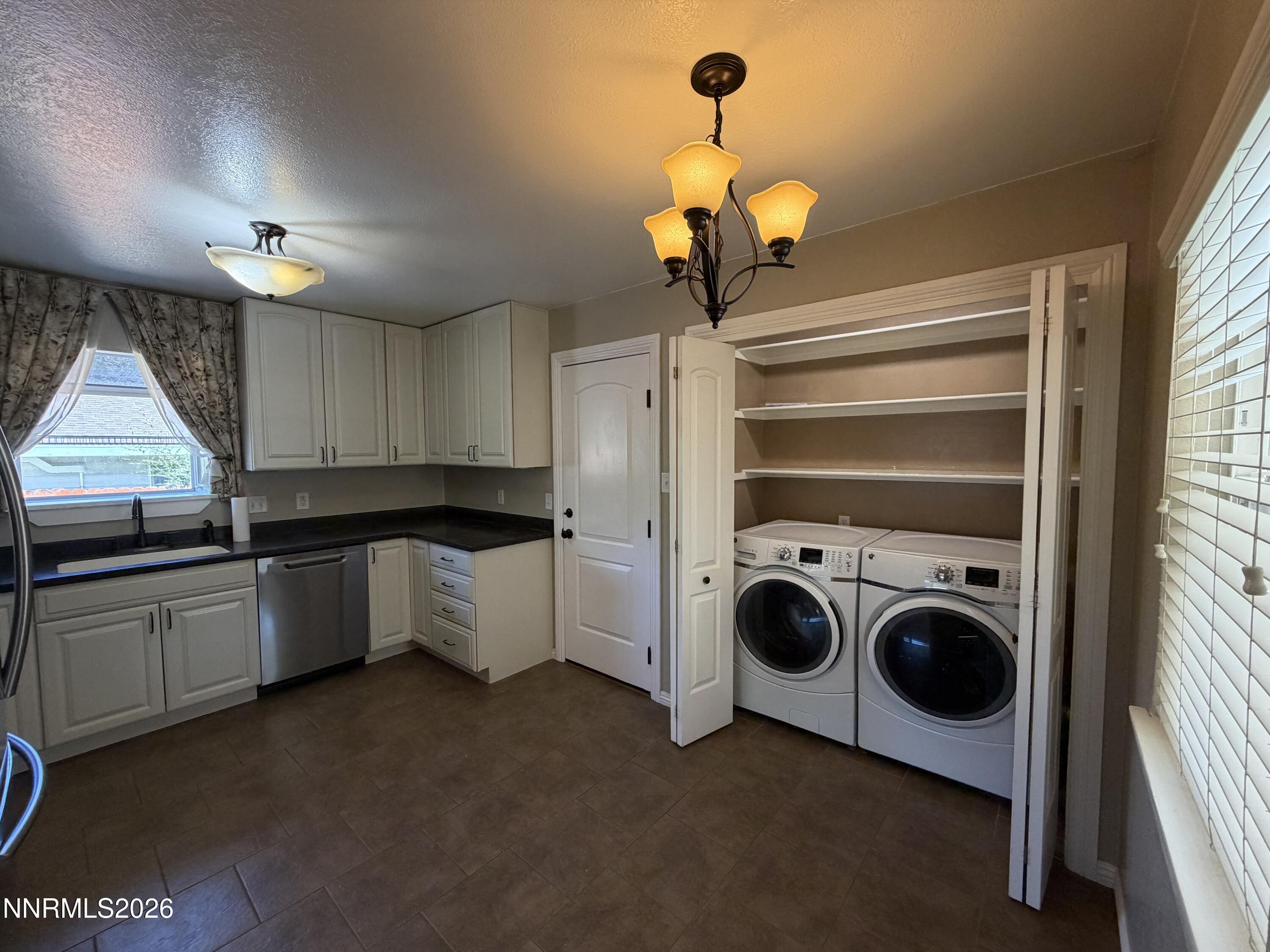 1545 Elizabeth Street Reno, NV 89509 - Photo 6 of 20 2026-08-29 14.08.12