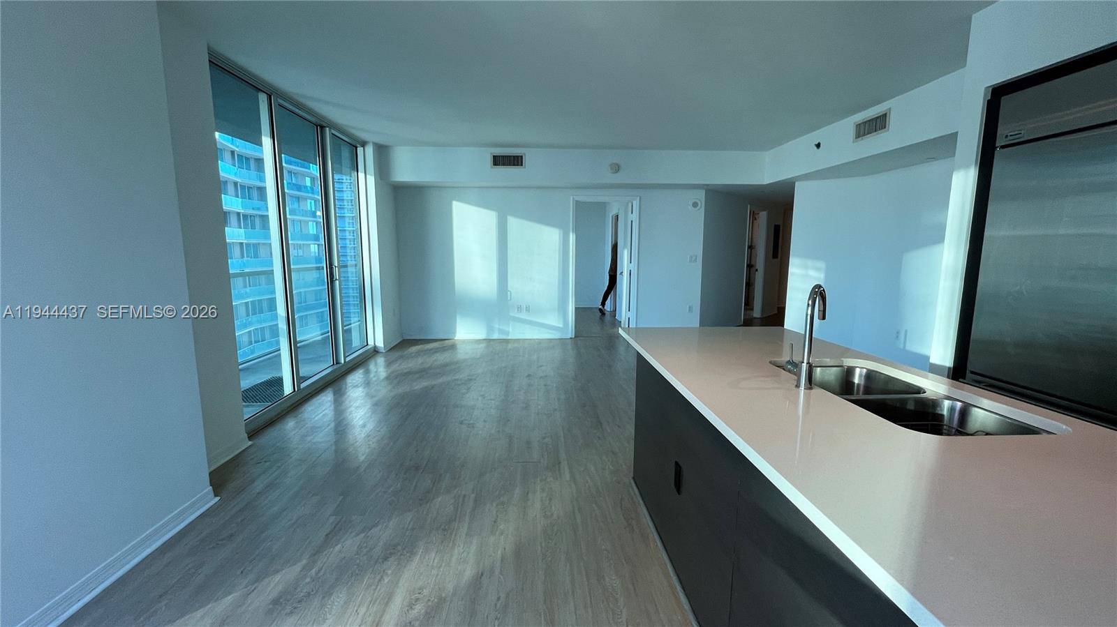 55 Southeast 6th Street, Unit 2601 Miami, FL 33131 - Photo 11 of 46