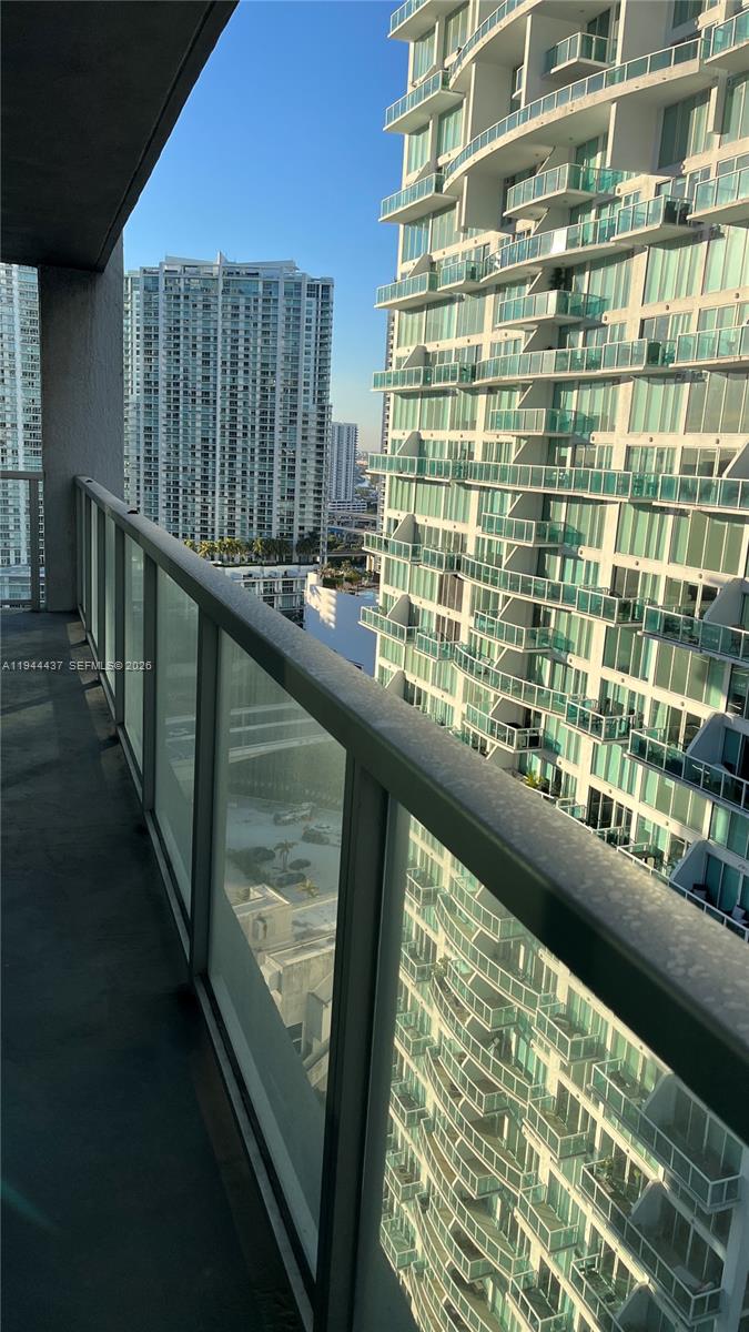 55 Southeast 6th Street, Unit 2601 Miami, FL 33131 - Photo 25 of 46