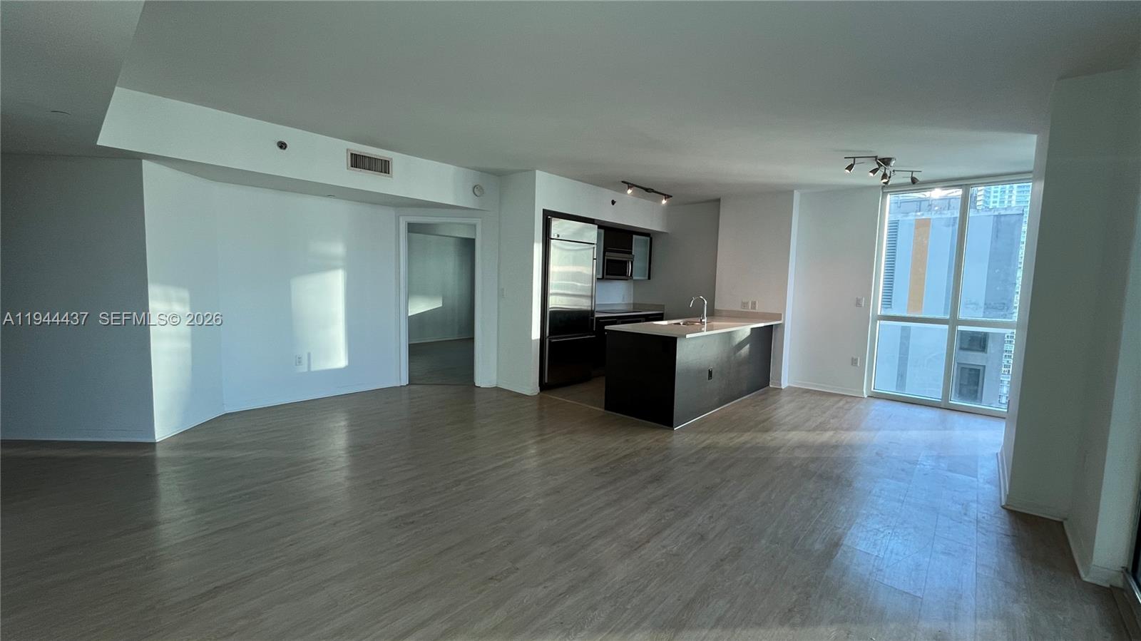 55 Southeast 6th Street, Unit 2601 Miami, FL 33131 - Photo 4 of 46