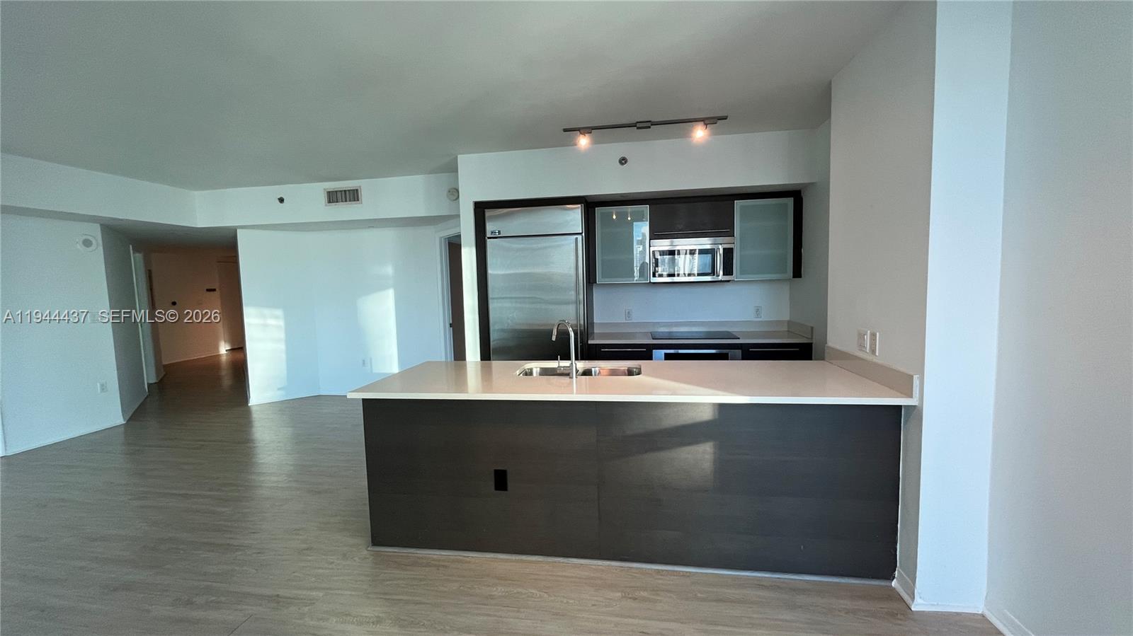 55 Southeast 6th Street, Unit 2601 Miami, FL 33131 - Photo 7 of 46