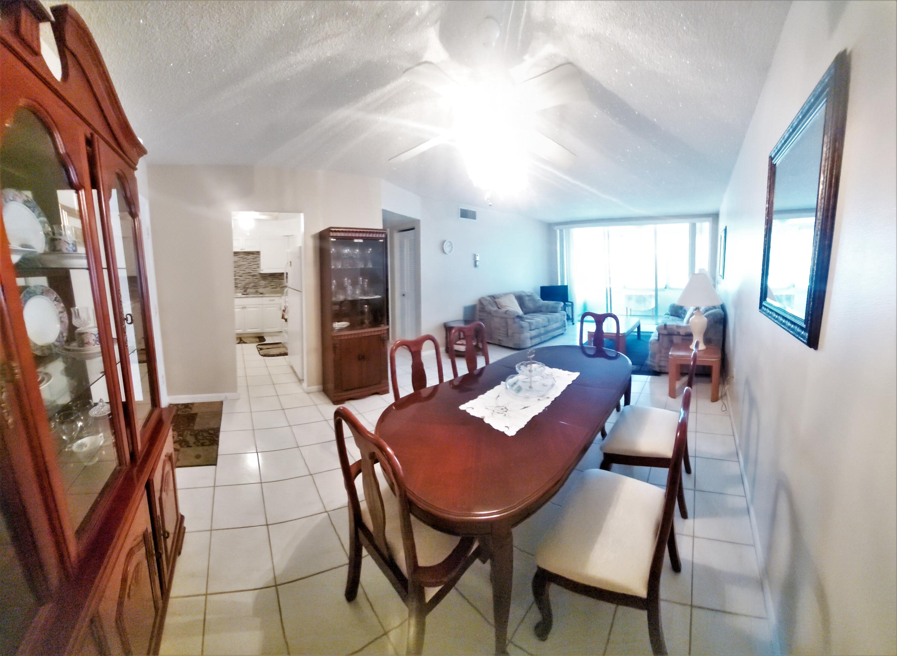 504 Davis Road, Unit 79 Palm Springs, FL 33461 - Photo 2 of 31 Living room/Dining room