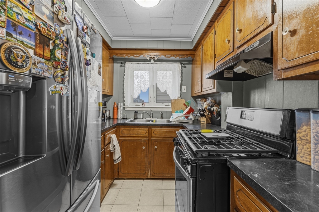 141-145 Hunter Street Fall River, MA 02721 - Photo 16 of 41