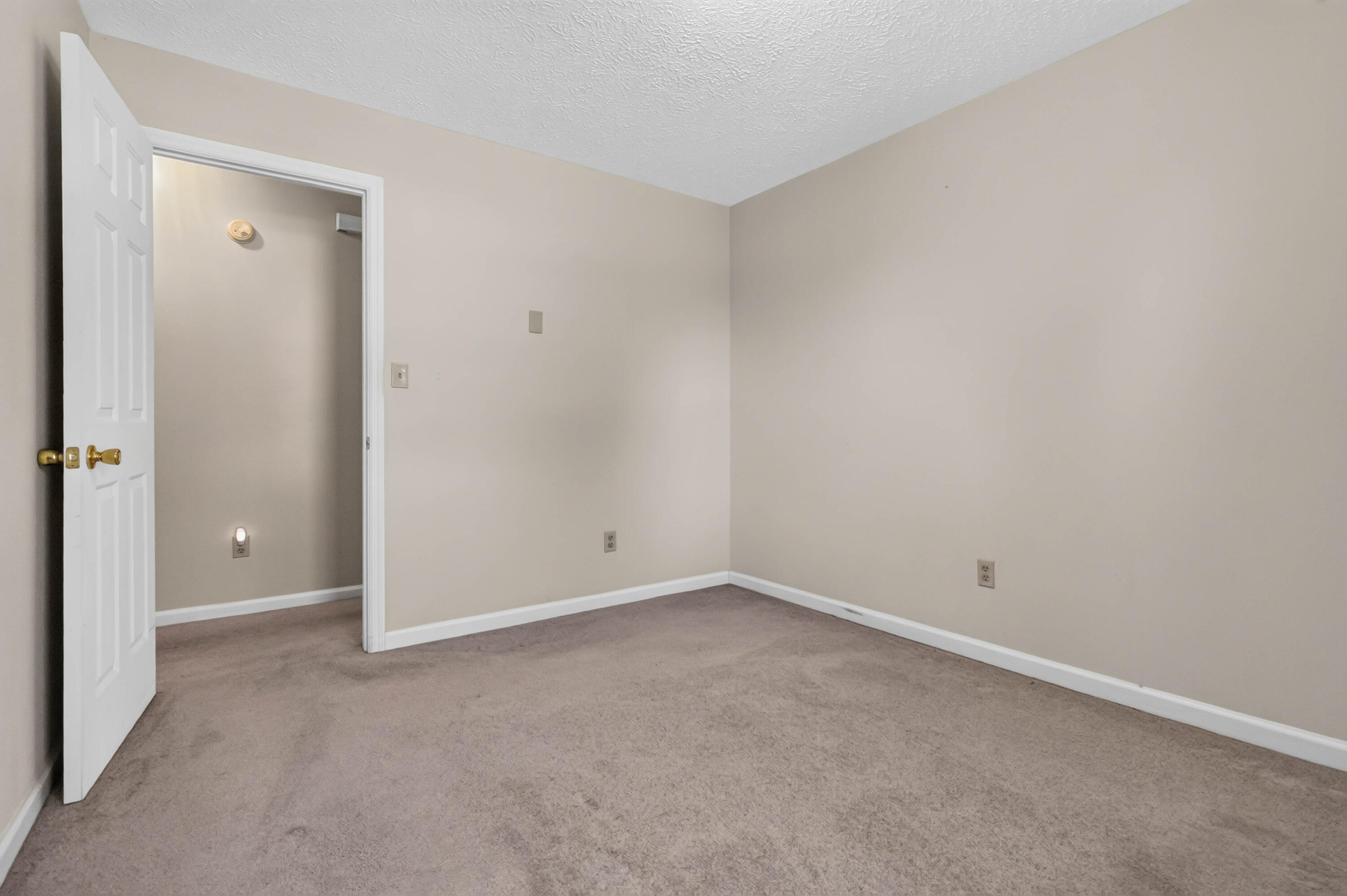 108 Daisey Road Berea, KY 40403 - Photo 16 of 29 014
