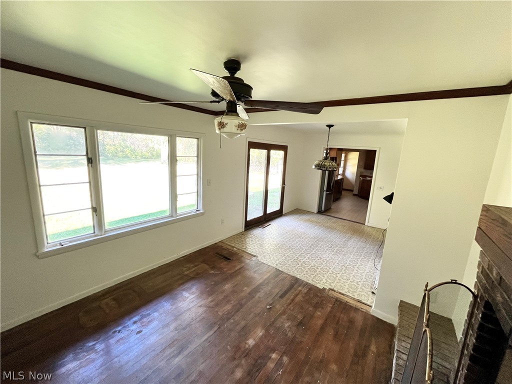 2979 Shade Road Akron, OH 44333 - Photo 14 of 29 Dining room
