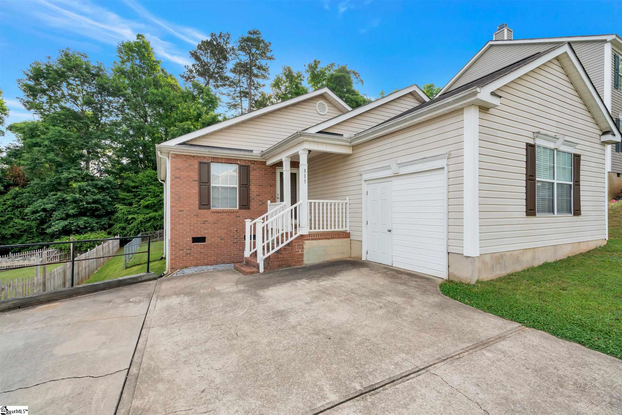 313 Hampton Ridge Drive Greer, SC 29651 - Photo 1 of 21 Gallery Image 1