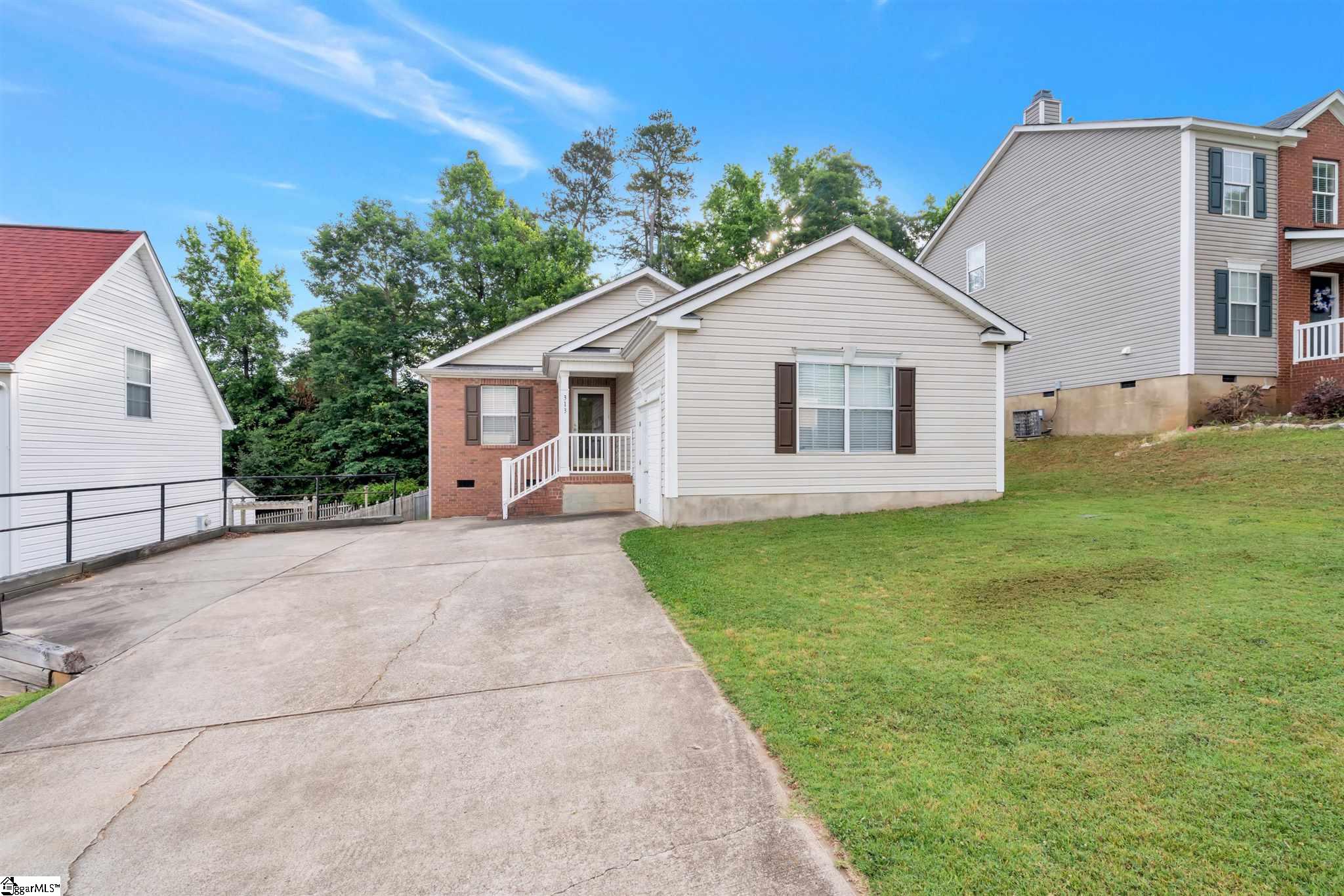 313 Hampton Ridge Drive Greer, SC 29651 - Photo 2 of 21 Gallery Image 2