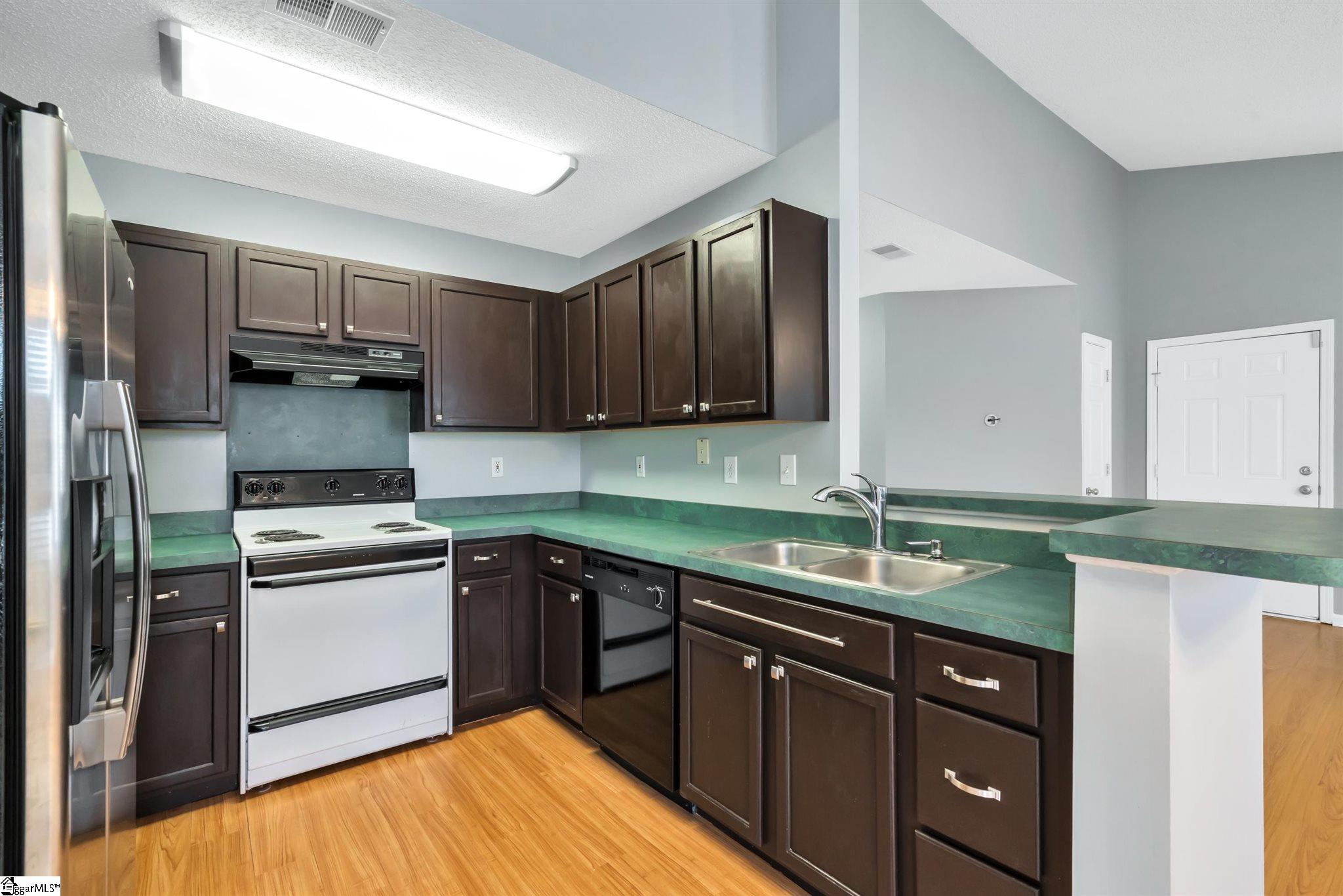 313 Hampton Ridge Drive Greer, SC 29651 - Photo 7 of 21 Gallery Image 7