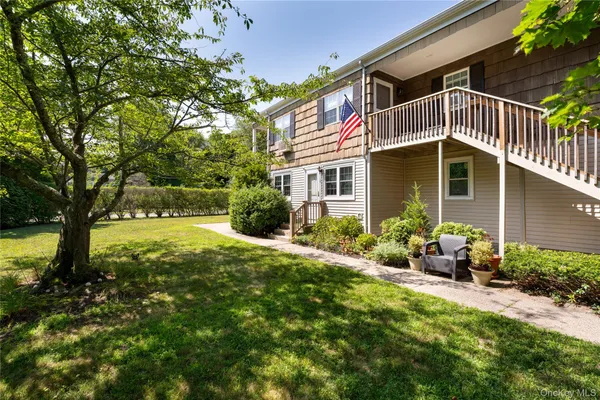 $480,000 | 40 Canoe Place Road, Unit 5, Hampton Bays, NY 11946