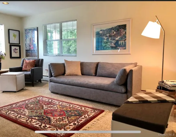 $480,000 | 40 Canoe Place Road, Unit 5, Hampton Bays, NY 11946