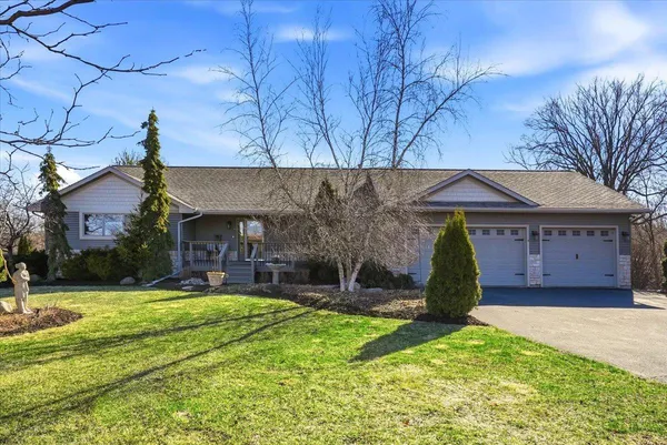 $724,900 | 55 Emerson Valley Drive, River Falls, WI 54022