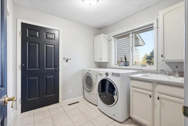 $724,900 | 55 Emerson Valley Drive, River Falls, WI 54022