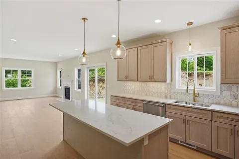 $1,200,000 | 413 New River Road, Lincoln, RI 02838