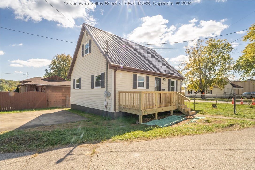 301 Rhoda Street Hurricane, WV 25526 - Photo 1 of 16 Gallery Image 1
