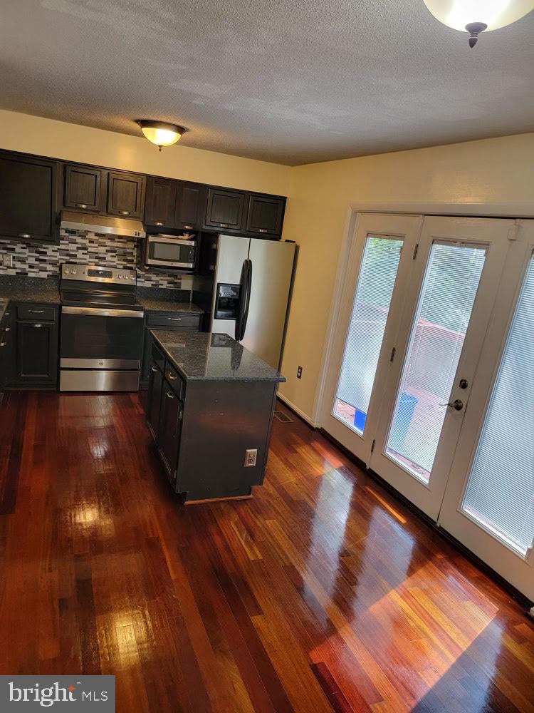 11348 Baroque Road Silver Spring, MD 20901 - Photo 2 of 14 Kitchen area