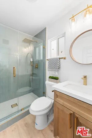$1,198,900 | 3815 West 60th Street, Los Angeles, CA 90043