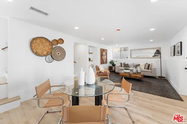 $1,198,900 | 3815 West 60th Street, Los Angeles, CA 90043