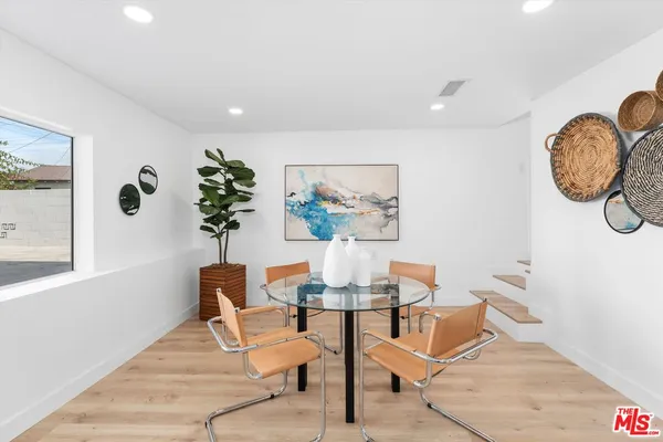 $1,198,900 | 3815 West 60th Street, Los Angeles, CA 90043