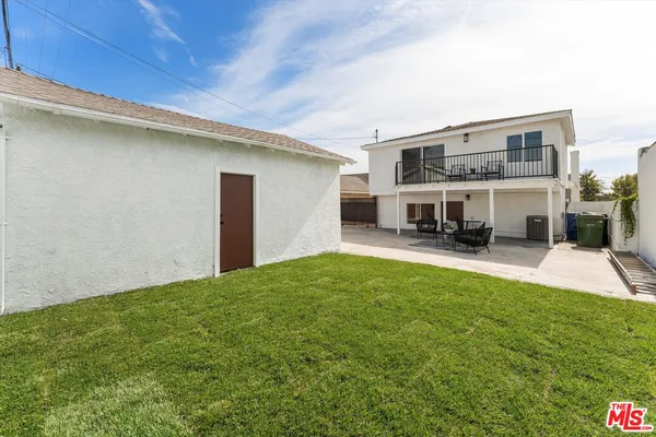 $1,198,900 | 3815 West 60th Street, Los Angeles, CA 90043