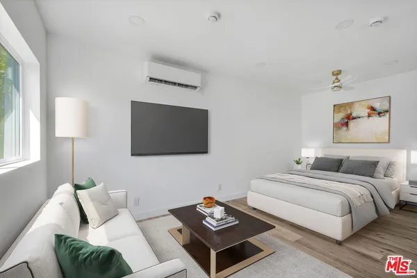 $1,198,900 | 3815 West 60th Street, Los Angeles, CA 90043