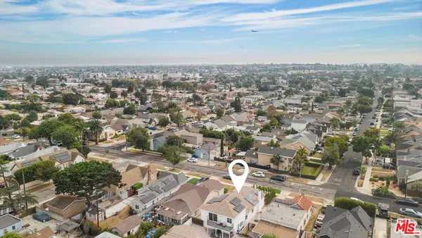 $1,198,900 | 3815 West 60th Street, Los Angeles, CA 90043