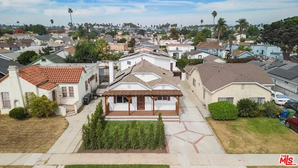 $1,198,900 | 3815 West 60th Street, Los Angeles, CA 90043