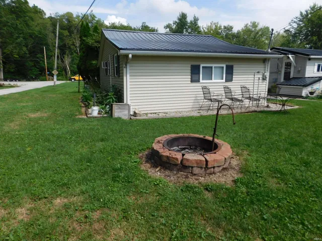 $199,000 | 2 EMS B1D Lane, Leesburg, IN 46538